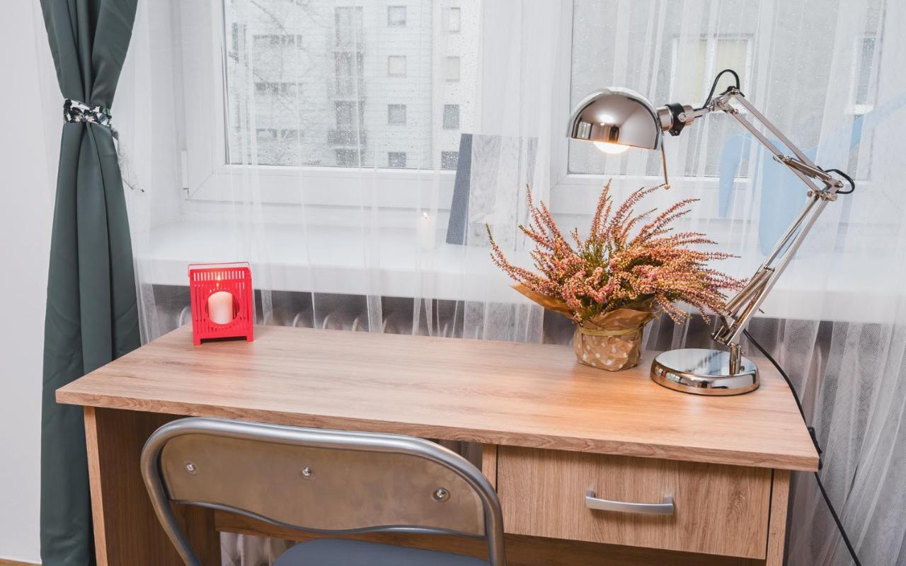 Sunshine Parkside Hideaway - 3 Bedroom - By Upstairs Krasków Eksteriør bilde