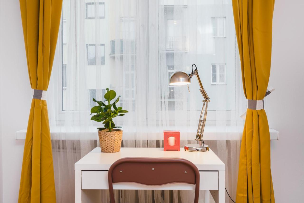 Sunshine Parkside Hideaway - 3 Bedroom - By Upstairs Krasków Eksteriør bilde