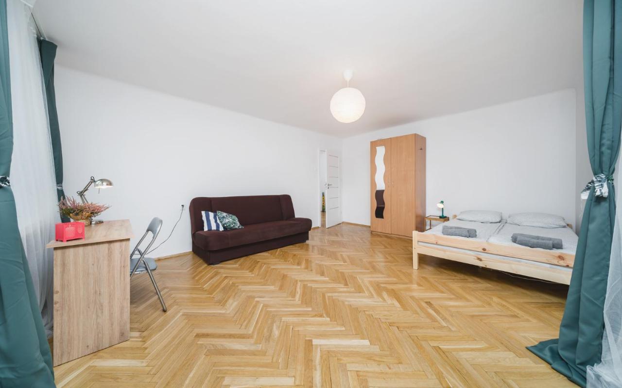 Sunshine Parkside Hideaway - 3 Bedroom - By Upstairs Krasków Eksteriør bilde